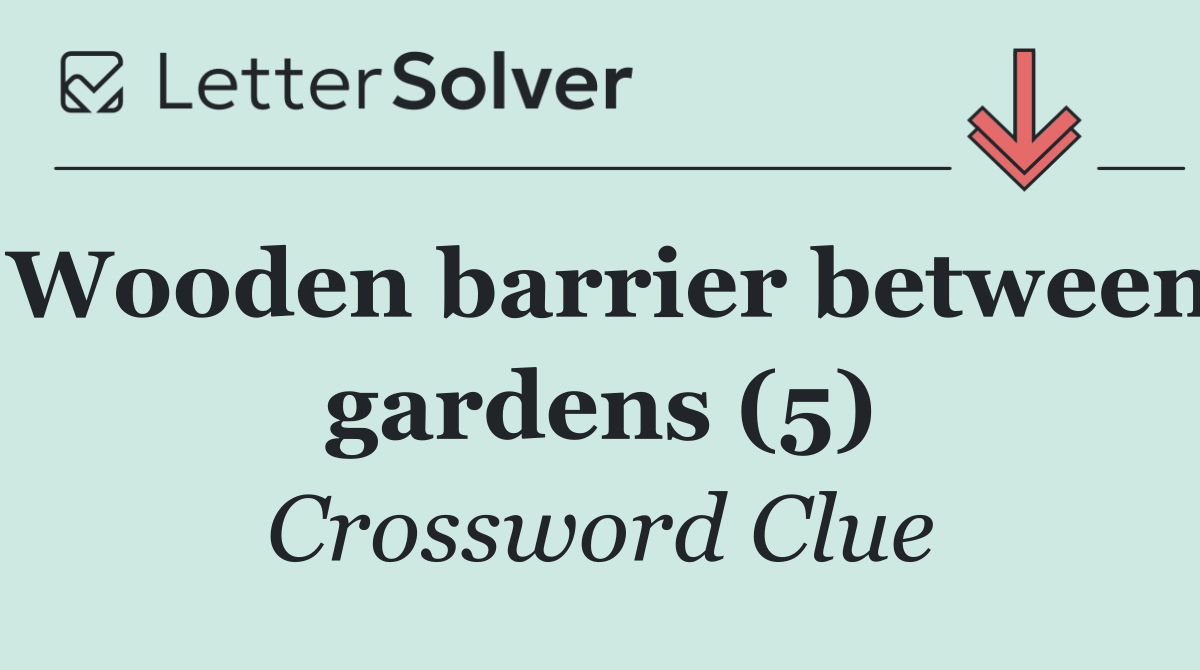 Wooden barrier between gardens (5)